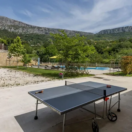 Zvonimir Holiday With Large 95M2 Pool Villa