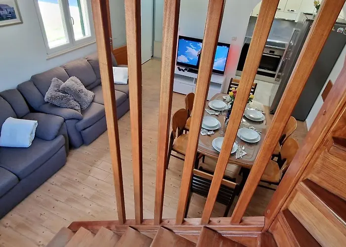 Zvonimir Holiday With Large 95M2 Pool Solin
