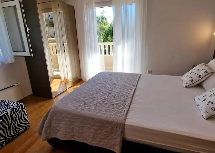 Zvonimir Holiday With Large 95M2 Pool * Solin