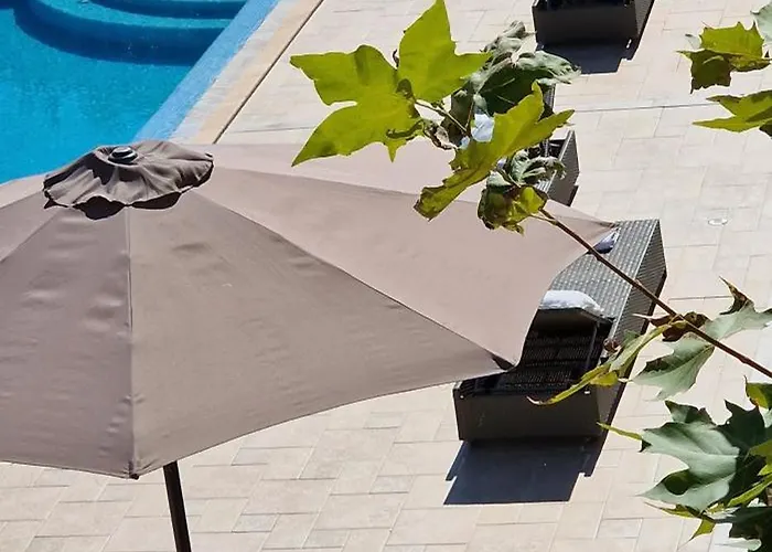 Zvonimir Holiday With Large 95M2 Pool Villa *