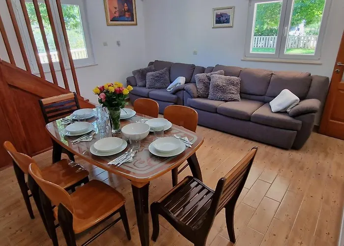 Villa Zvonimir Holiday With Large 95M2 Pool