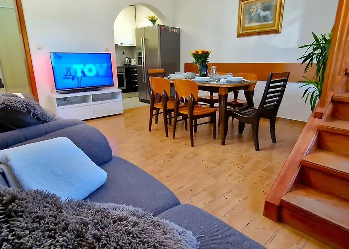 Villa Zvonimir Holiday With Large 95M2 Pool