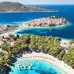 Zvonimir With Large 95m2 Pool *