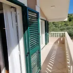 Zvonimir With Large 95m2 Pool * Solin