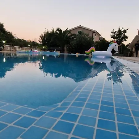 Zvonimir With Large 95m2 Pool * סולין