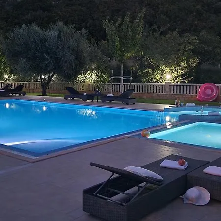 וילה Zvonimir With Large 95m2 Pool סולין