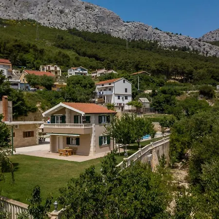 Villa Zvonimir With Large 95m2 Pool *